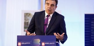 Μ. Σχοινάς: Η ΕΕ είναι αποφασισμένη να επενδύσει στην αλήθεια και σε καλές κυβερνήσεις