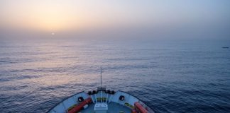  41 μετανάστες  διέσωσε στη Μεσόγειο πλοίο γερμανικής ΜΚΟ 
