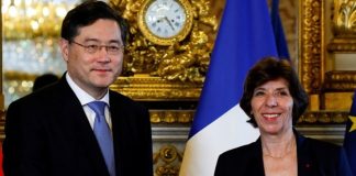 Γαλλία και Κίνα συμφώνησαν να ενισχύσουν τους οικονομικούς δεσμούς