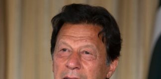 Πακιστάν: Προφυλακίστηκε ο πρώην πρωθυπουργός Ίμραν Κχαν για υπόθεση διαφθοράς