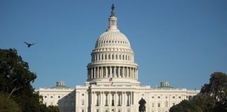 Το Κογκρέσο απέτρεψε τον κίνδυνο κήρυξης στάσης πληρωμών από τις ΗΠΑ -  Μπάιντεν: «Μεγάλη νίκη» για την Αμερική